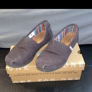 Toms